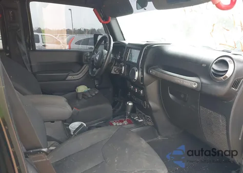 2016 Jeep Wrangler Unlimited Sport z USA, uszkodzony, nr VIN 1C4BJWDG8GL104132